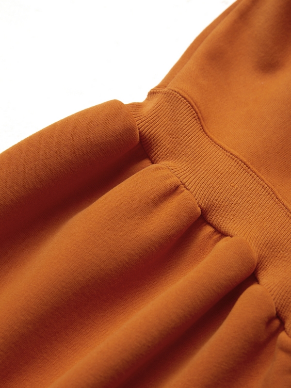 Einfarbiger, mit Label verzierter, übergroßer Kapuzenpullover-5